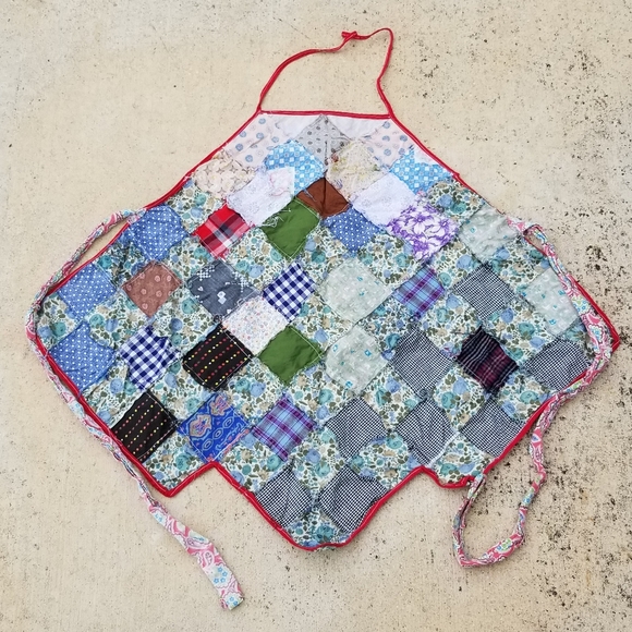 Vintage patchwork apron - Picture 3 of 7
